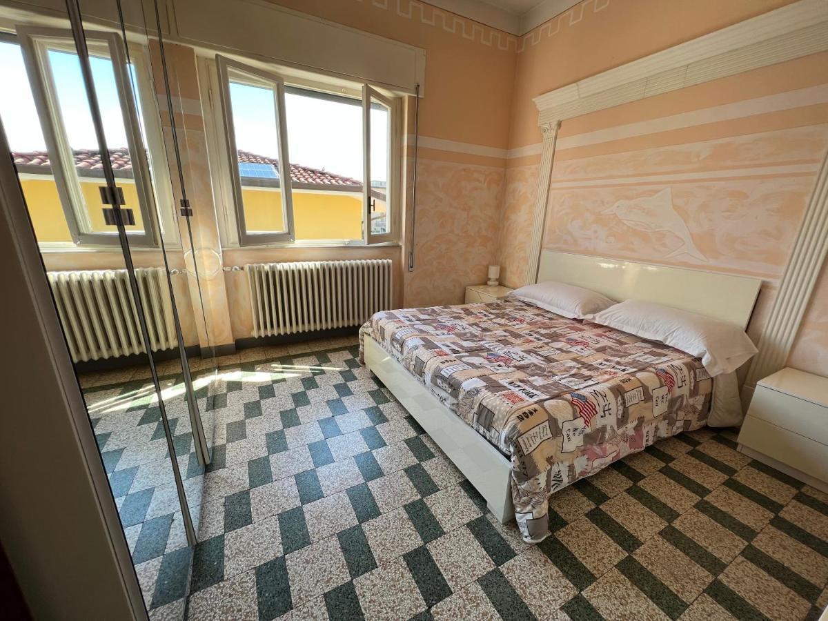 Villa Sophia Mare 1 Lido di Camaiore Extérieur photo