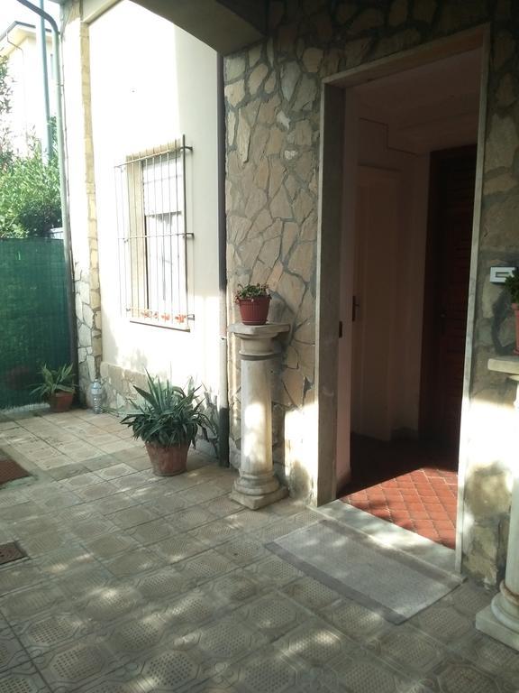 Villa Sophia Mare 1 Lido di Camaiore Extérieur photo